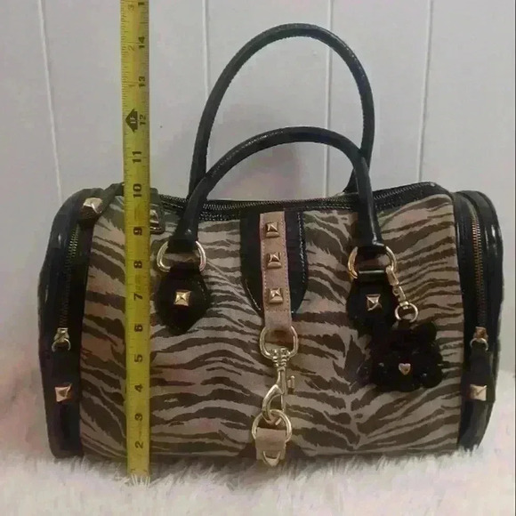 Betsey Johnson Large Beige Tiger Print Satchel Bag - Picture 5 of 13